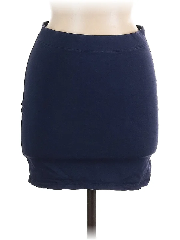 sleek and warm coatCasual Skirt